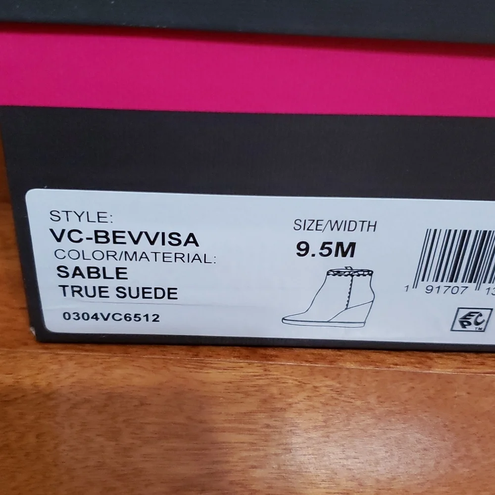 VINCE CAMUTO BEVVISA WEDGE BOOTIE